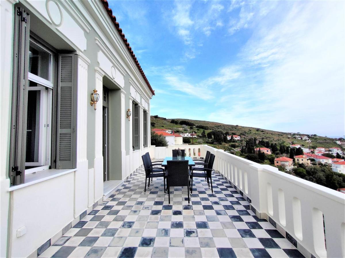 Spiti Sea View Neoclassical House In Stenies Екстер'єр фото
