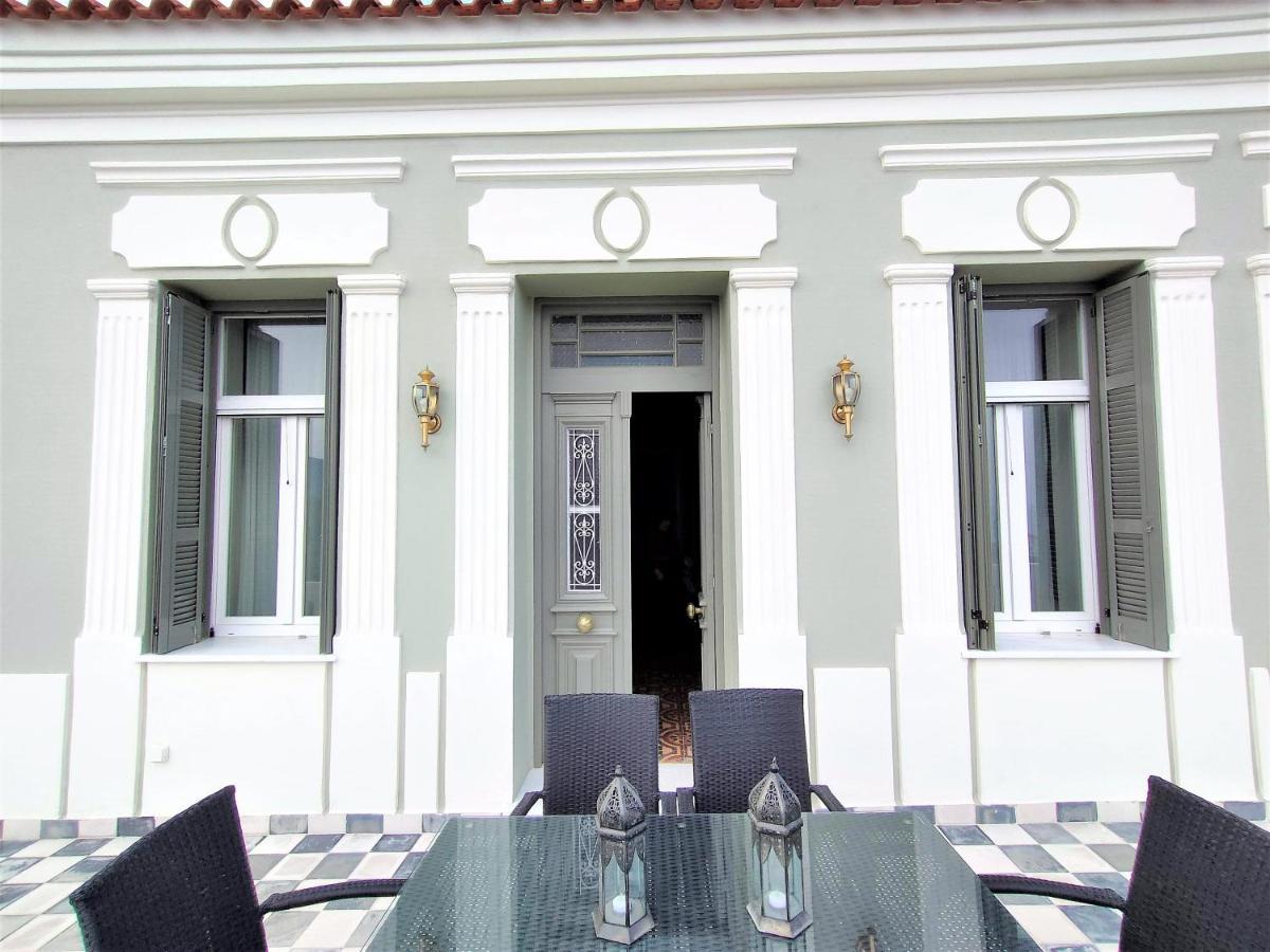 Spiti Sea View Neoclassical House In Stenies Екстер'єр фото
