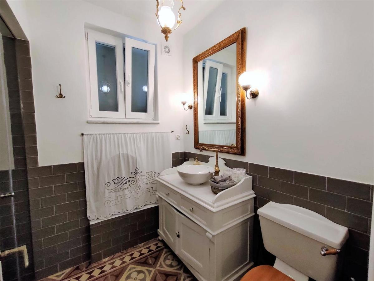Spiti Sea View Neoclassical House In Stenies Екстер'єр фото
