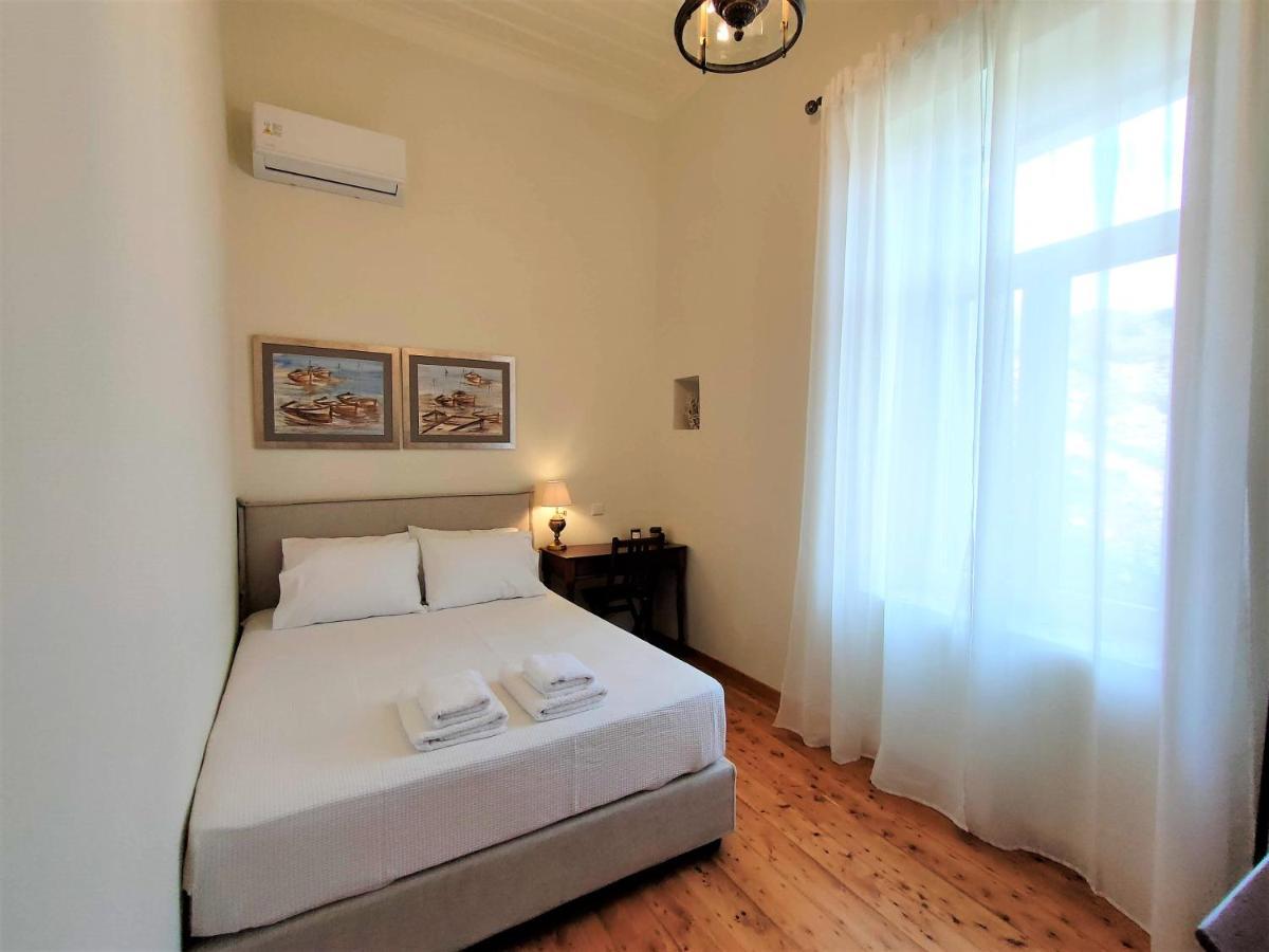 Spiti Sea View Neoclassical House In Stenies Екстер'єр фото