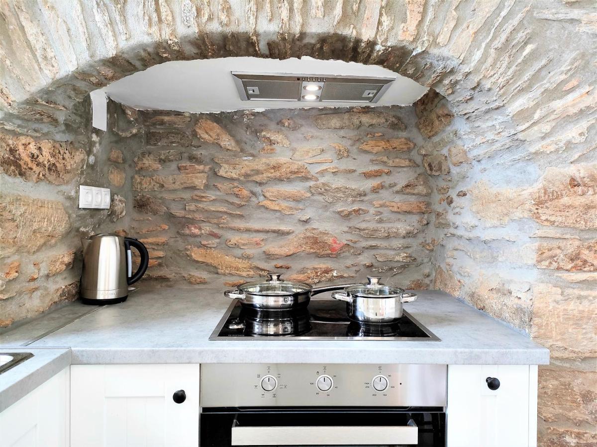 Spiti Sea View Neoclassical House In Stenies Екстер'єр фото