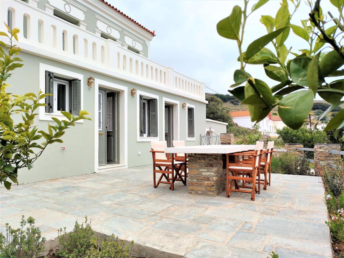 Spiti Sea View Neoclassical House In Stenies Екстер'єр фото