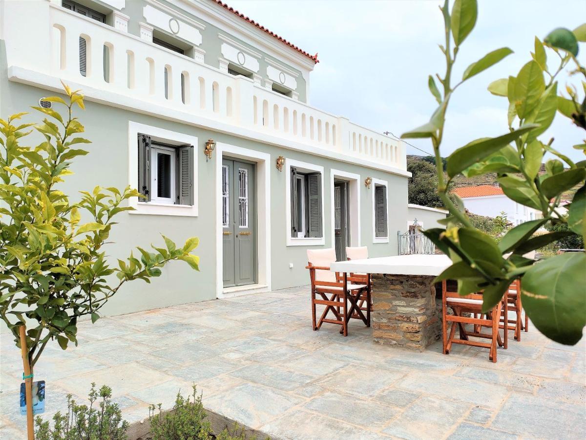 Spiti Sea View Neoclassical House In Stenies Екстер'єр фото